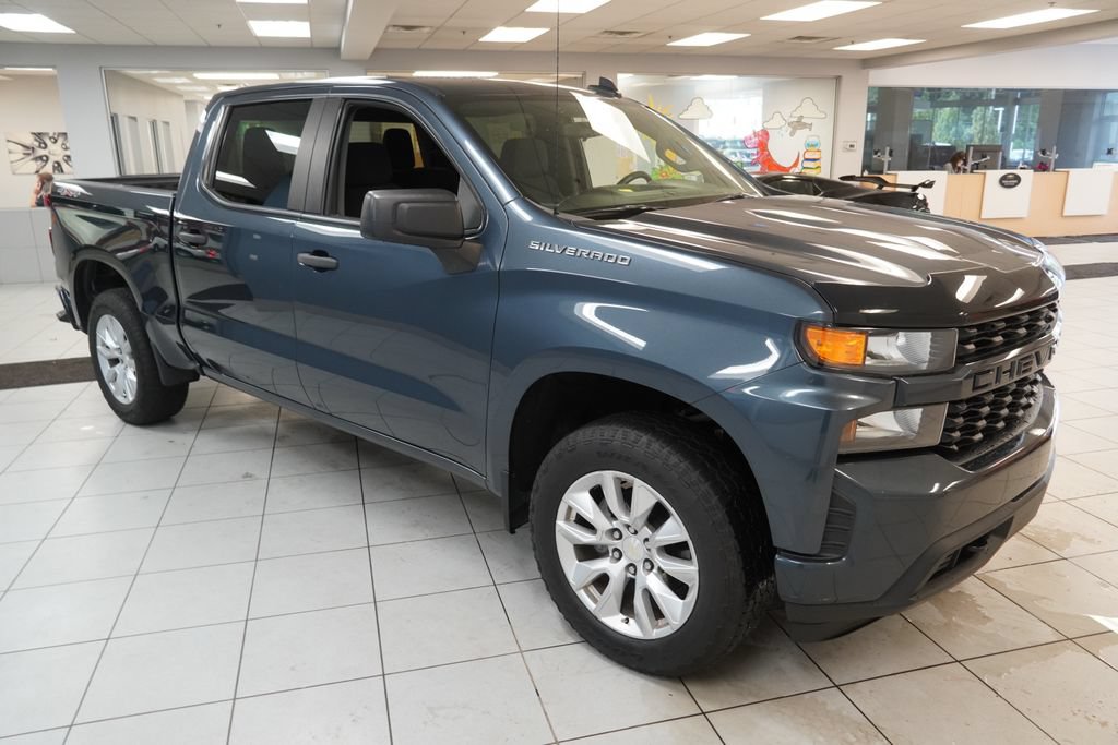 Used 2020 Chevrolet Silverado 1500 Custom w/ Custom Value Package AWD/4WD image 13