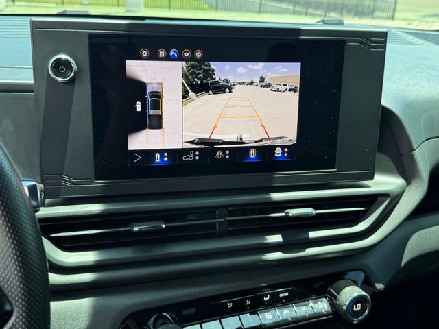 Used 2024 Chevrolet Silverado EV W/T AWD/4WD image 18