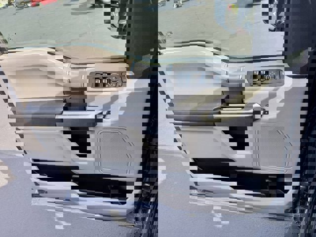 Used 2022 Ford F350 XLT w/ XLT Premium Package image 19