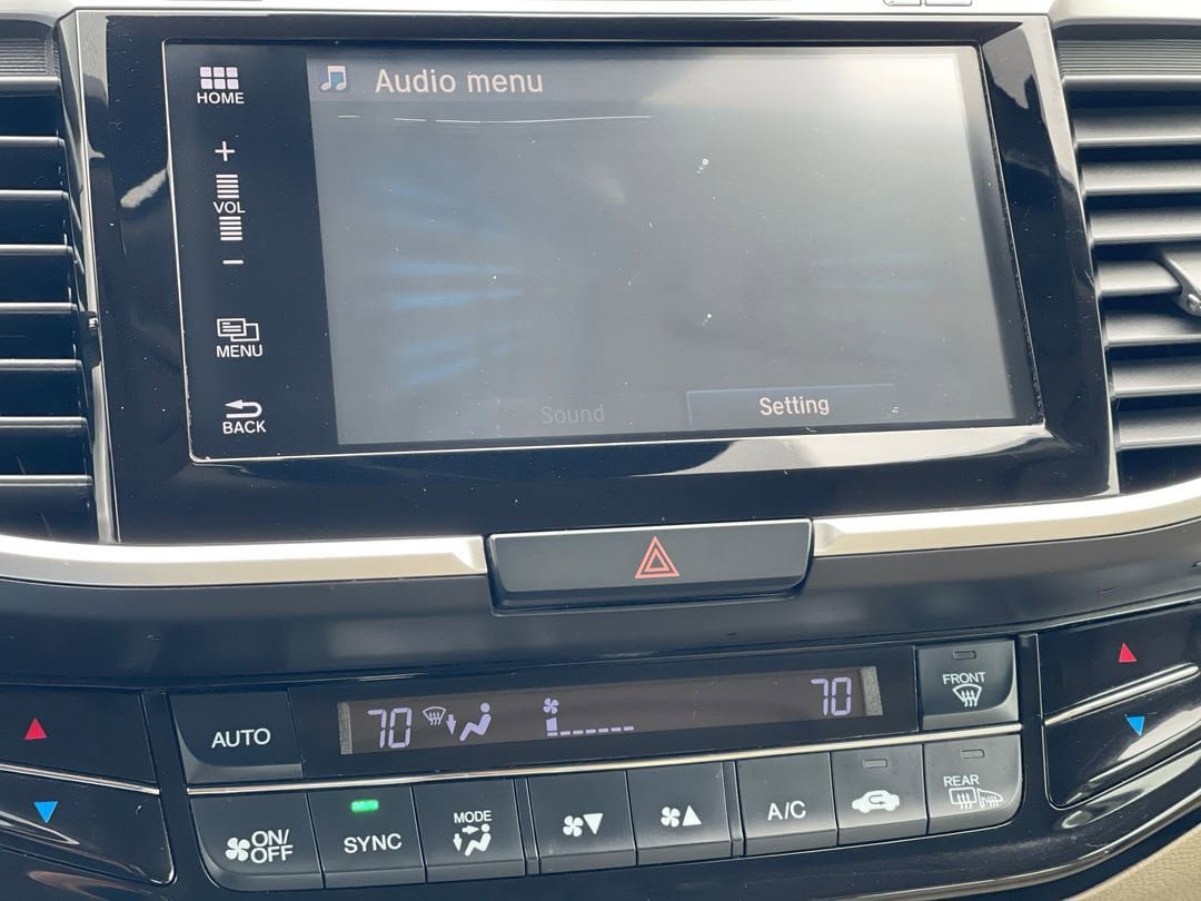 Used 2016 Honda Accord Touring image 5