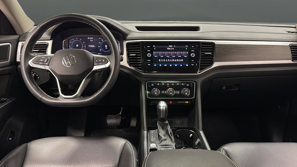 Used 2023 Volkswagen Atlas SE w/ Panoramic Sunroof Package FWD image 11