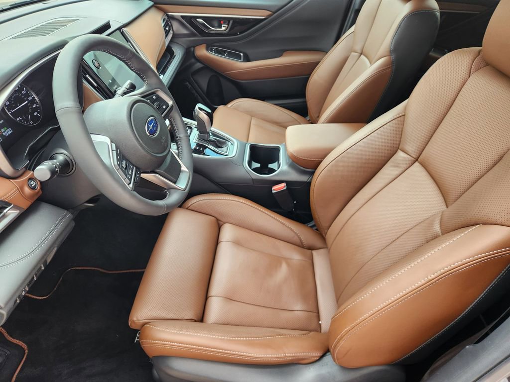 Used 2025 Subaru Outback Touring XT AWD/4WD image 13