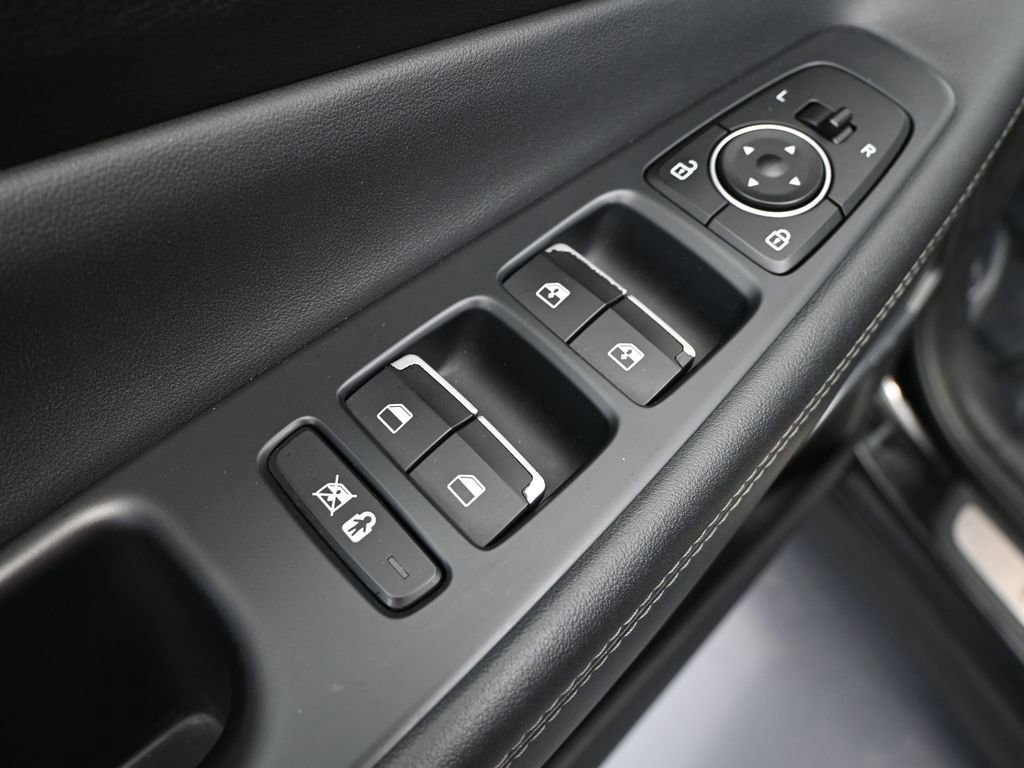 Used 2020 Hyundai Santa Fe Limited image 19