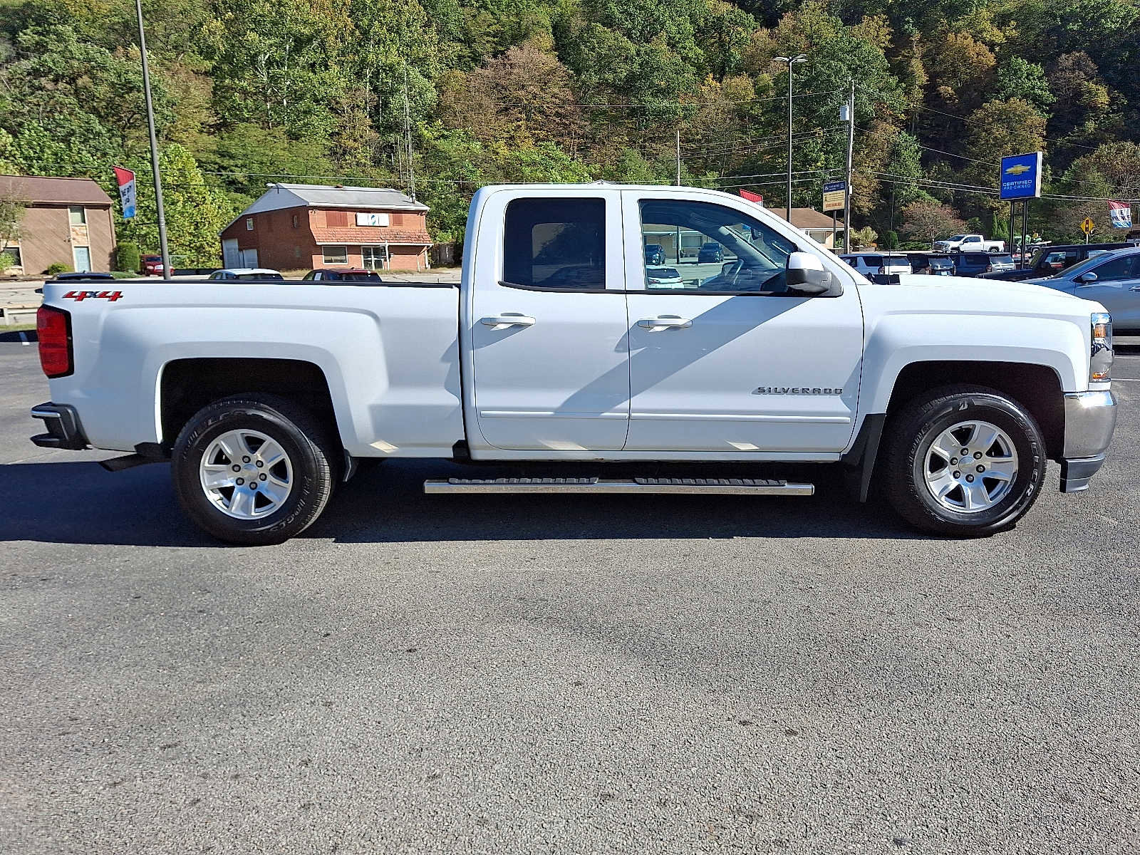 Used 2018 Chevrolet Silverado 1500 LT w/ All Star Edition image 8