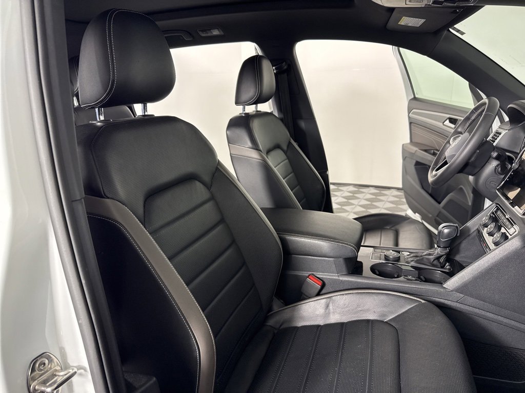 Used 2022 Volkswagen Atlas Cross Sport SEL image 38
