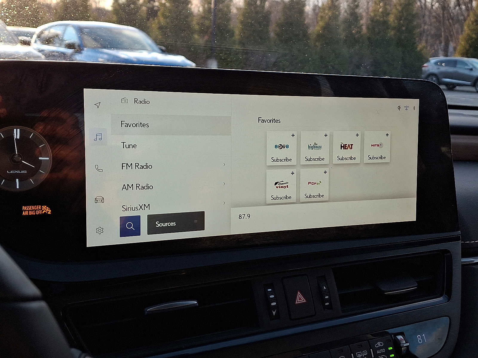 Used 2023 Lexus ES 250 w/ Premium Package image 18