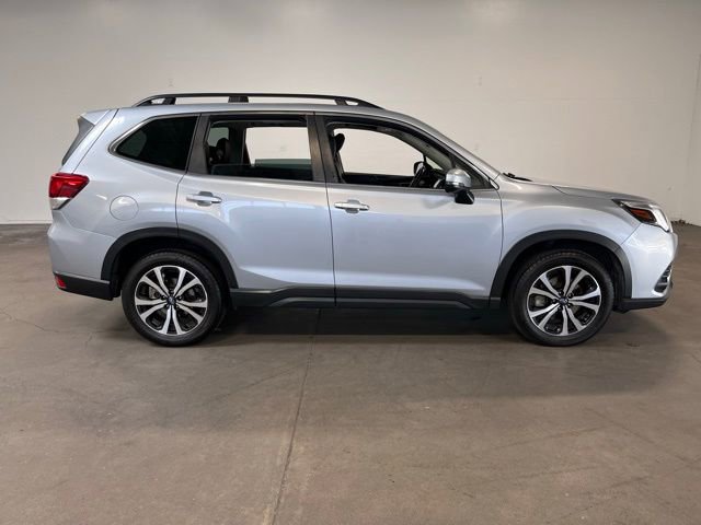 Used 2023 Subaru Forester Limited AWD/4WD image 2