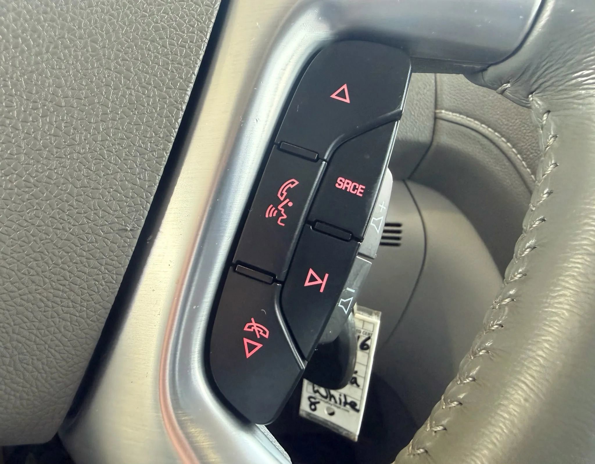 Used 2016 GMC Acadia SLT image 13