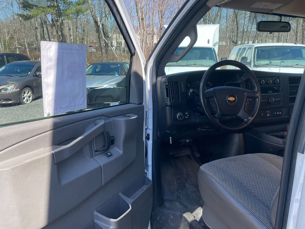 Used 2023 Chevrolet Express 3500 w/ Power Convenience Package RWD image 10