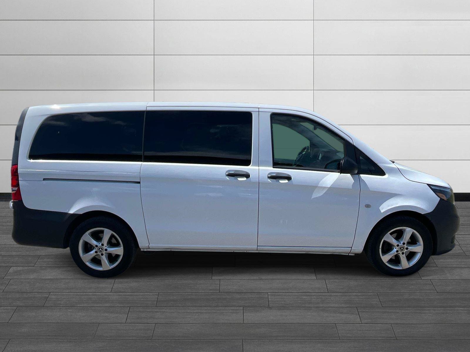 Used 2023 Mercedes-Benz Metris Passenger image 2