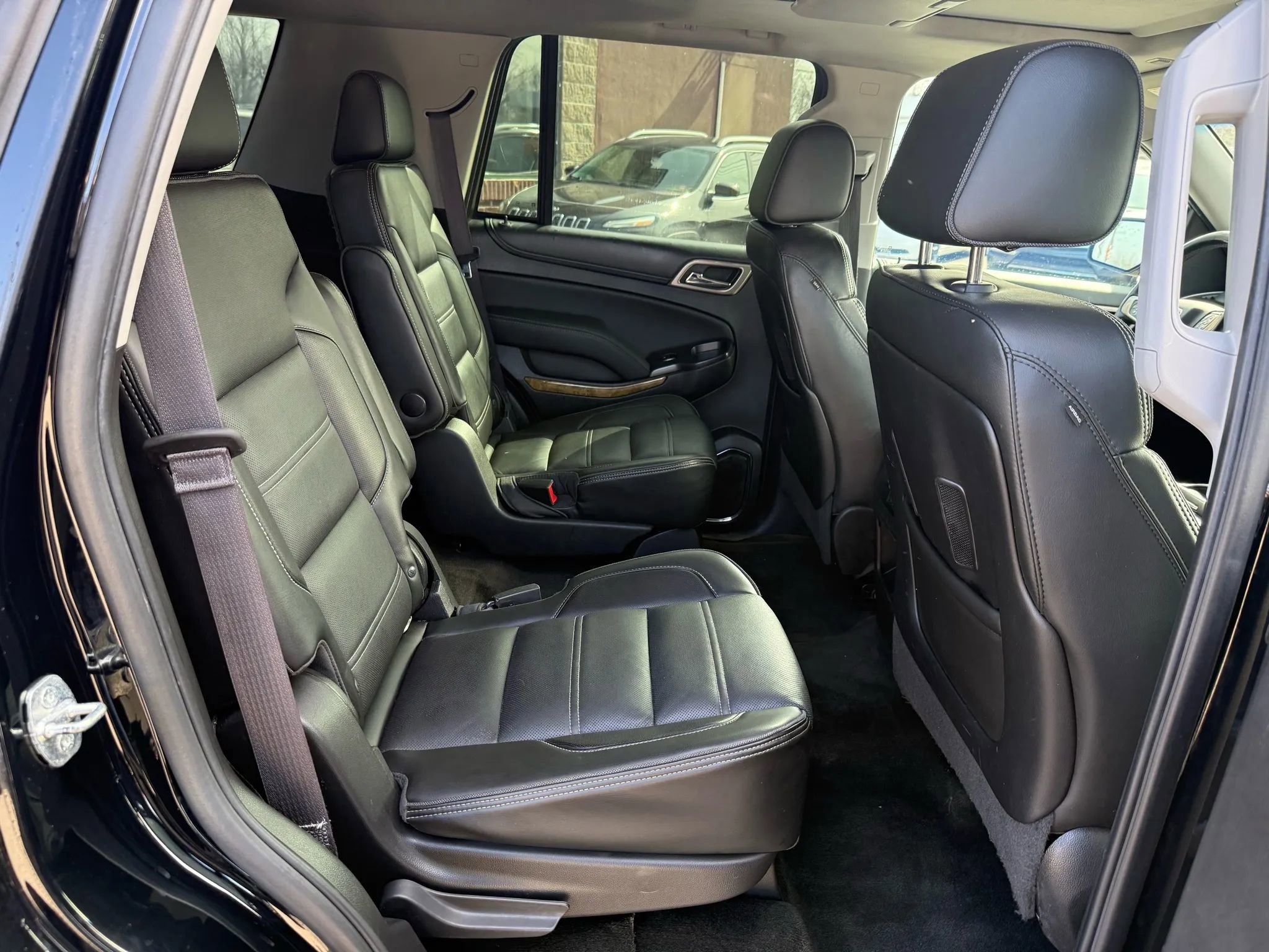 Used 2016 GMC Yukon Denali w/ Open Road Package image 38