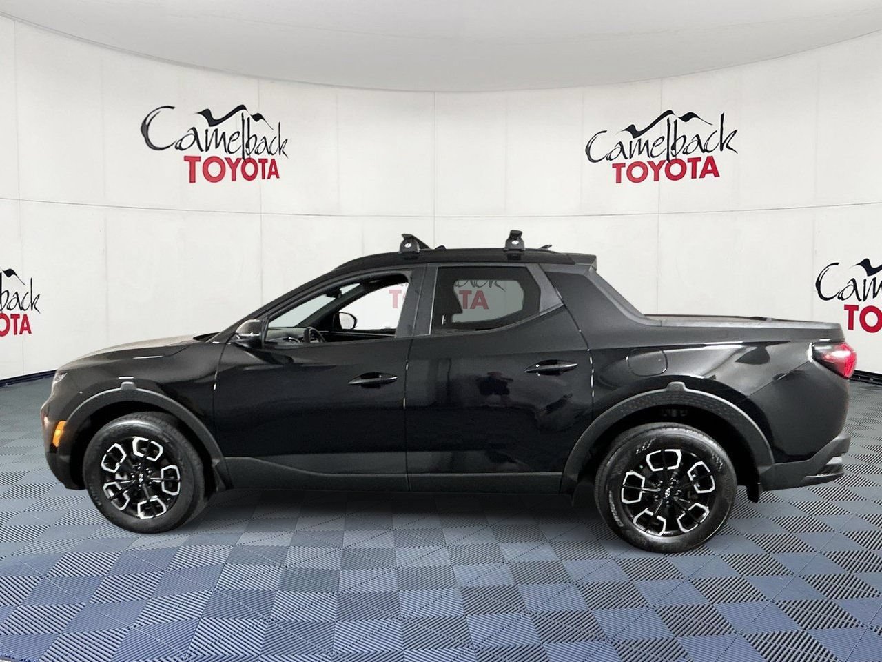 Used 2022 Hyundai Santa Cruz SEL w/ Activity Package FWD image 4