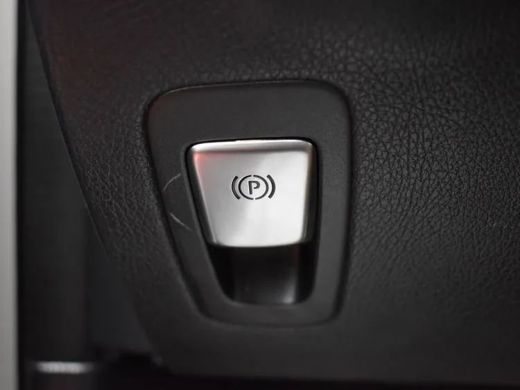 Used 2018 Mercedes-Benz C 300 4MATIC Sedan w/ Premium Package image 22