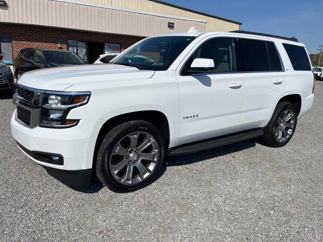Used 2017 Chevrolet Tahoe LT w/ Luxury Package AWD/4WD image 2
