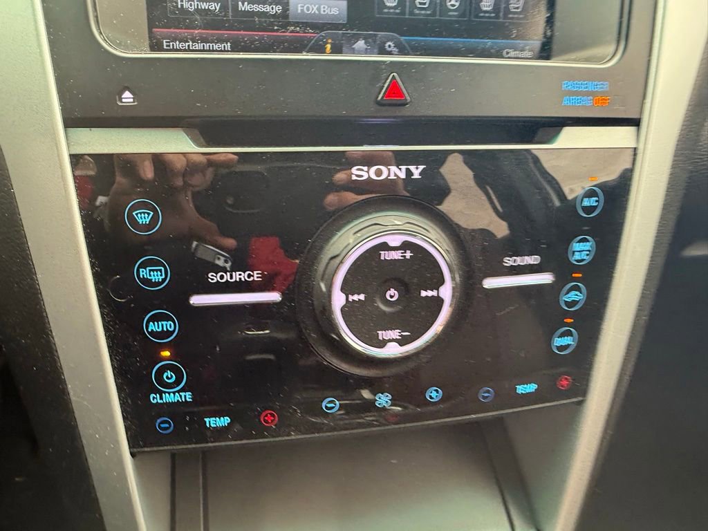 Used 2015 Ford Explorer Limited w/ Equipment Group 301A FWD image 24
