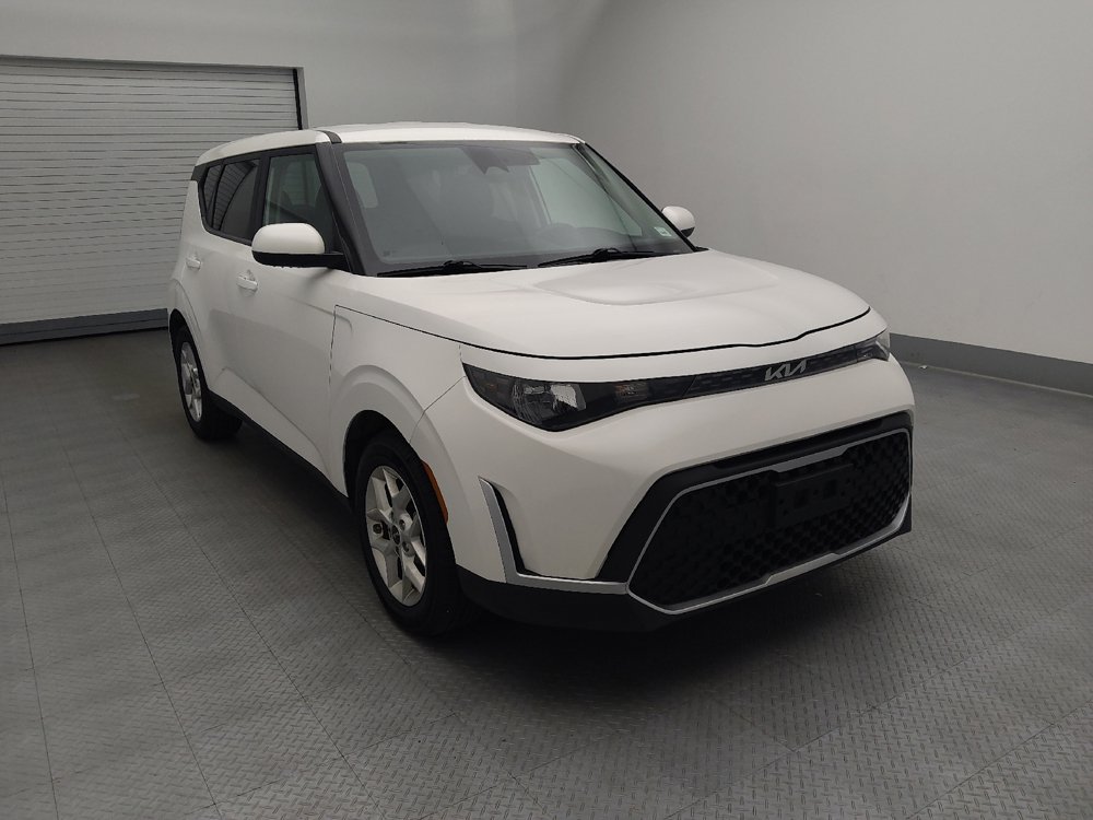 Used 2023 Kia Soul LX w/ Option Group 015 FWD image 14