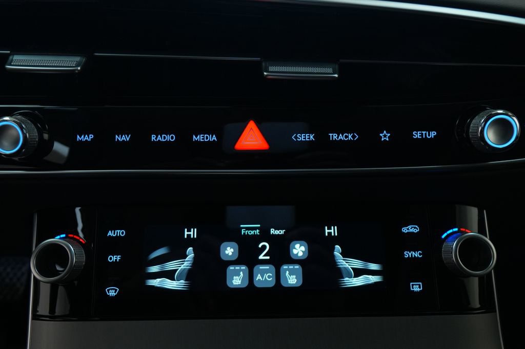 New 2026 Genesis GV70 2.5T Select image 38