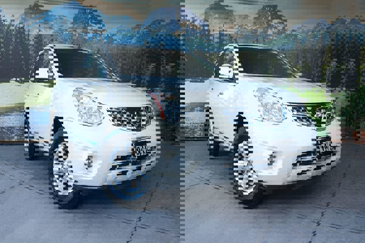 Used 2013 Nissan Rogue S w/ Special Edition Pkg image 3