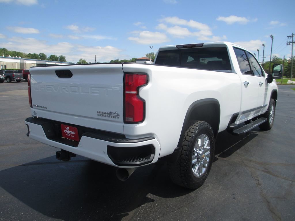 Used 2024 Chevrolet Silverado 3500 High Country w/ Technology Package AWD/4WD image 6