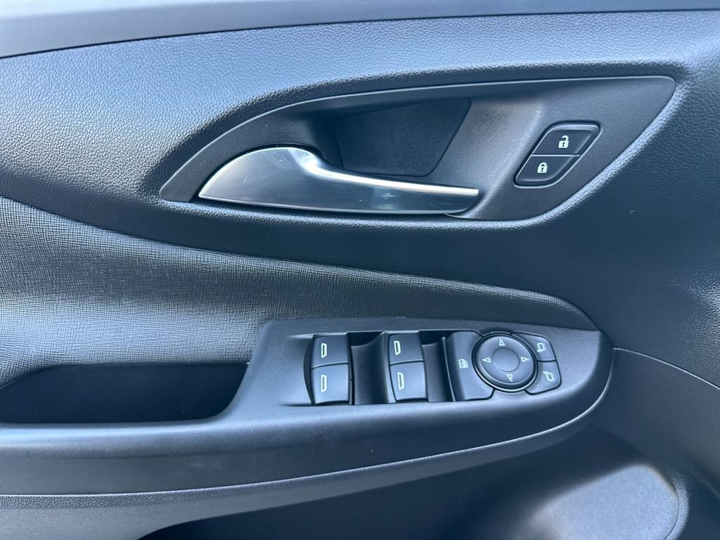 Used 2025 Buick Envista Preferred image 10