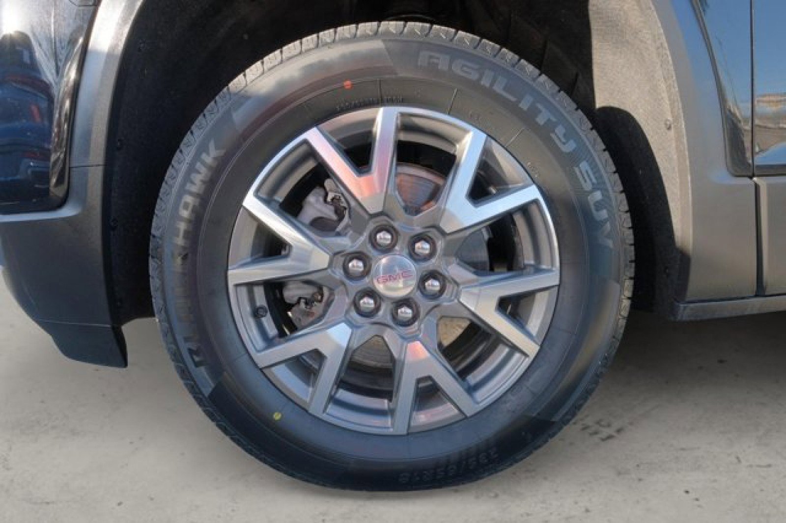 Used 2022 GMC Acadia SLE w/ Driver Convenience Package image 10