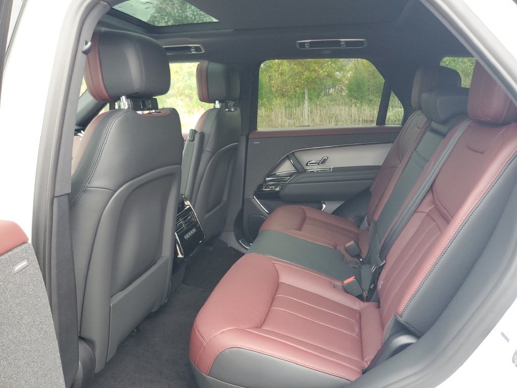 New 2027 Land Rover Range Rover Sport Dynamic SE AWD/4WD image 25