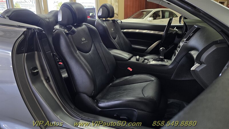 Used 2013 INFINITI G37 Convertible w/ Premium Pkg RWD image 22