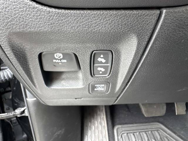 Used 2025 RAM 1500 Limited AWD/4WD image 16