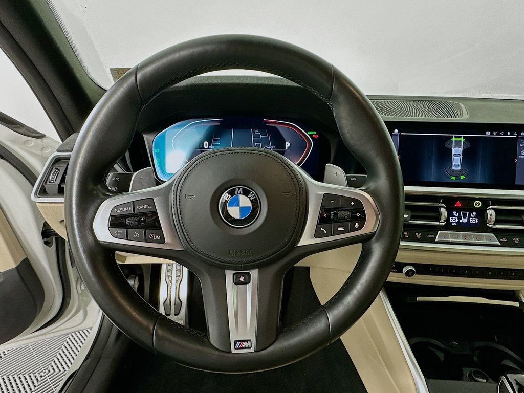Used 2022 BMW 330i Sedan w/ M Sport Package image 11