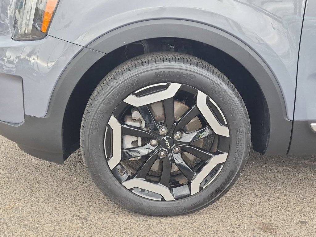 Certified 2024 Kia Telluride S FWD image 33