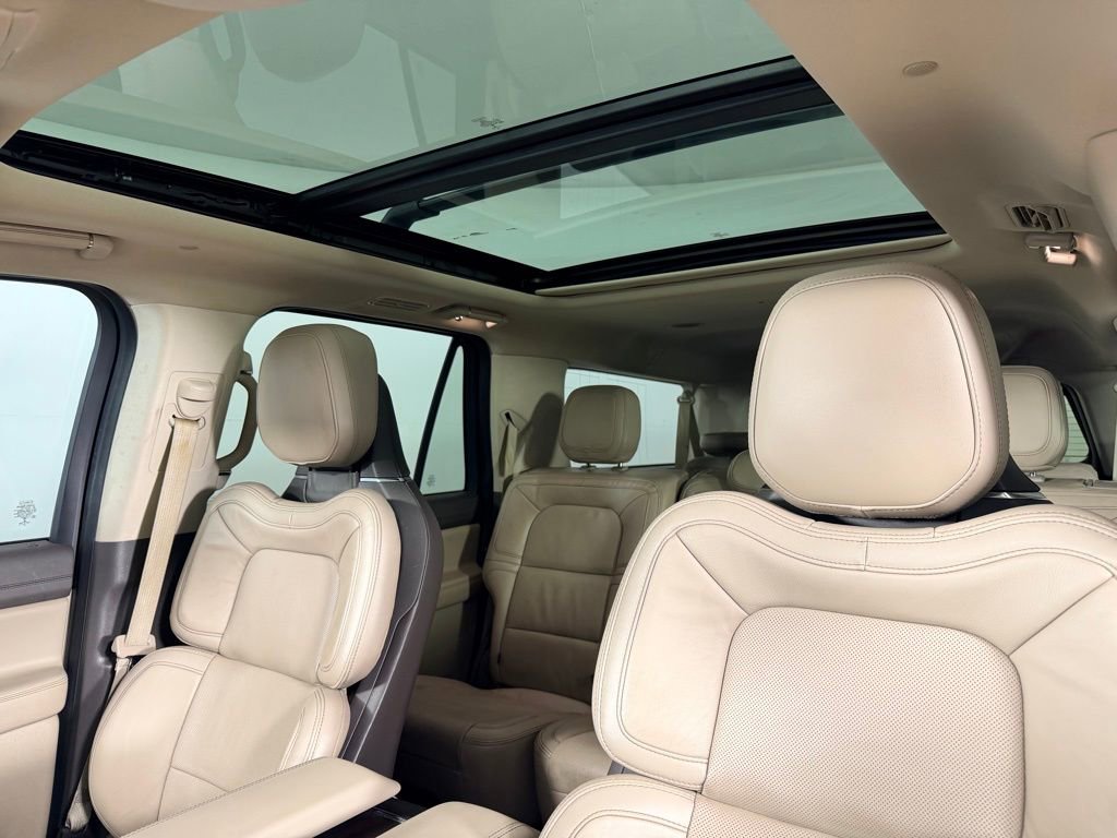 Used 2022 Lincoln Navigator L Reserve image 22