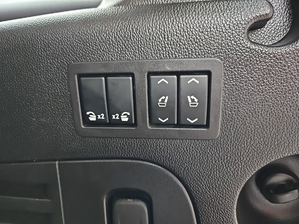Used 2019 Chevrolet Suburban LT AWD/4WD image 58
