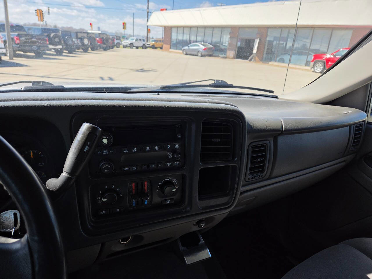 Used 2005 Chevrolet Avalanche Z71 w/ Preferred Equipment Group image 35