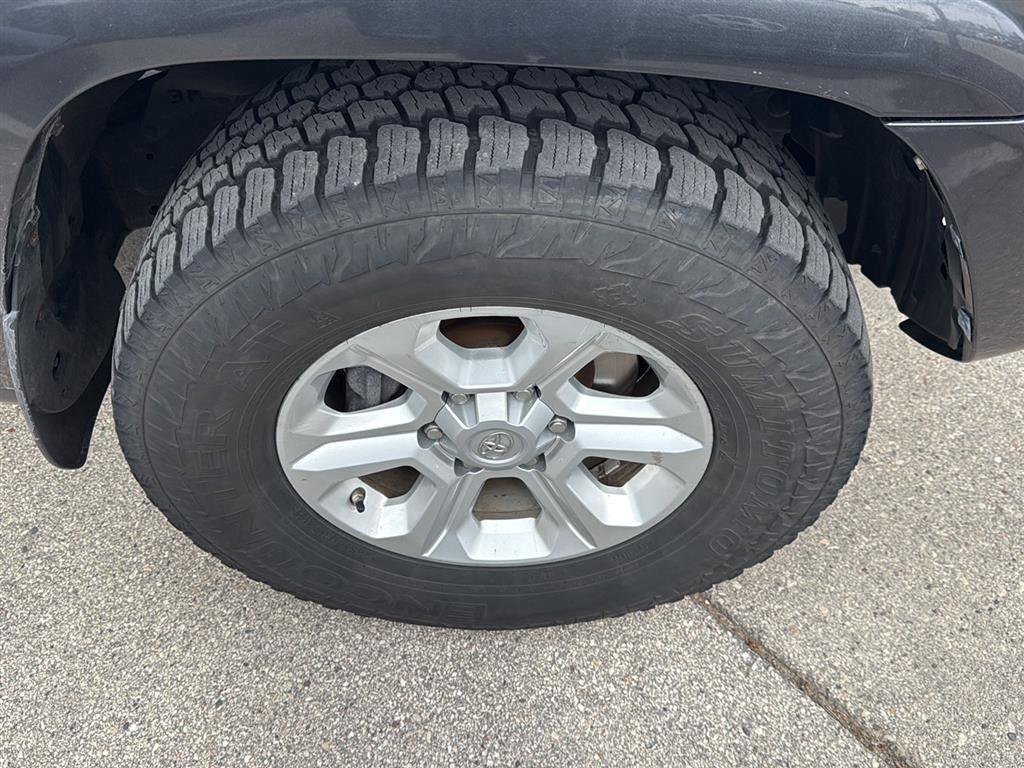 Used 2015 Toyota 4Runner SR5 Premium image 17