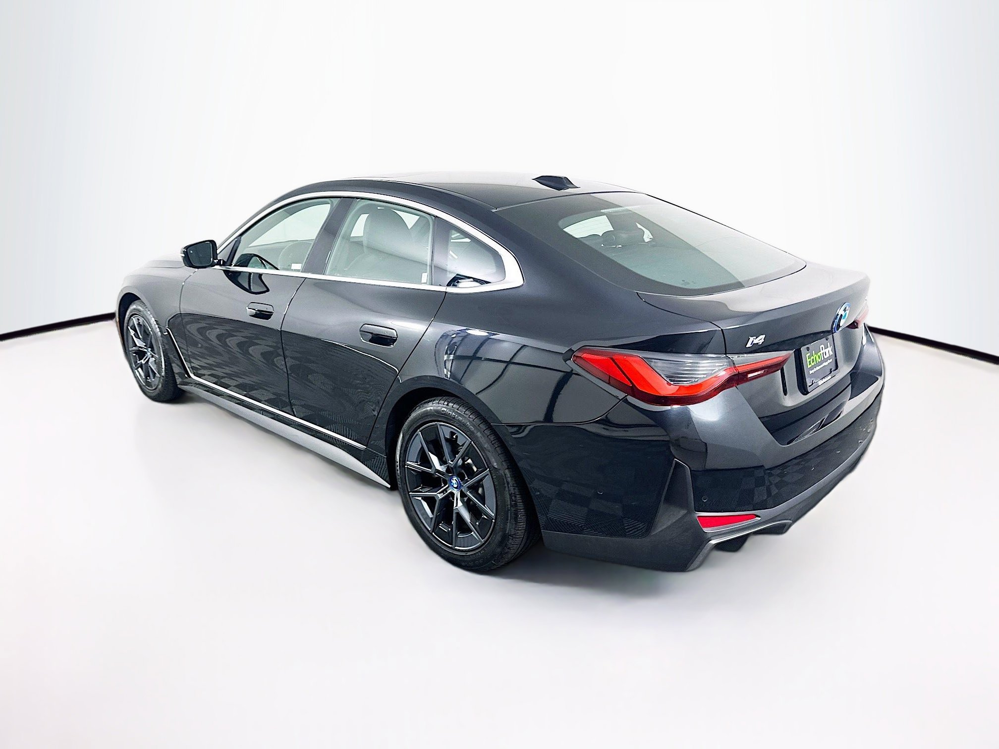 Used 2024 BMW i4 eDrive35 w/ Convenience Package image 5