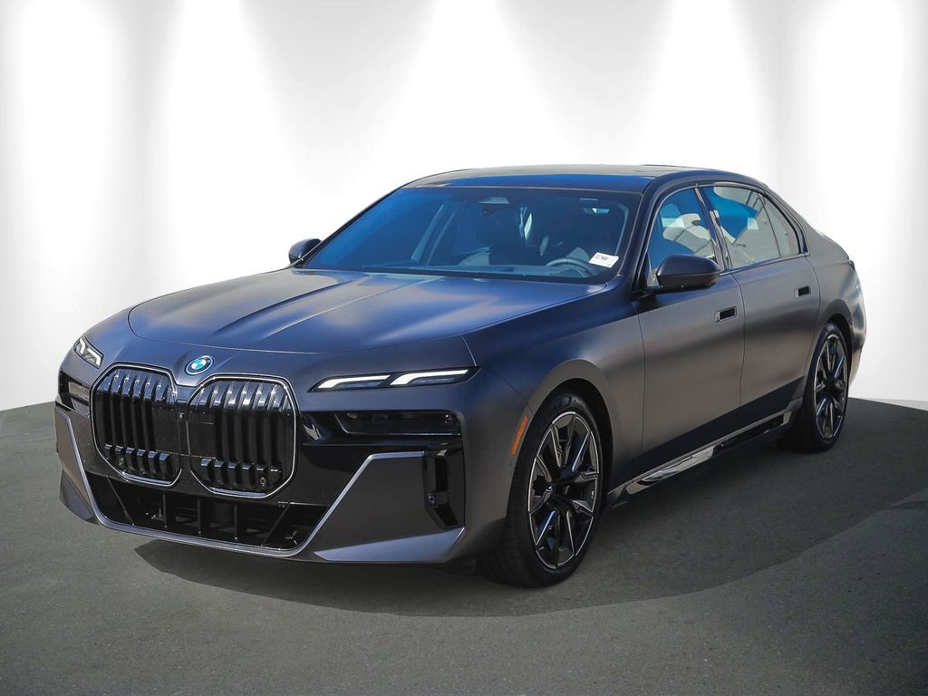 Used 2025 BMW i7 xDrive60 w/ Premium Package AWD/4WD image 3