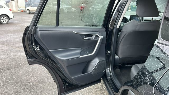 Used 2020 Toyota RAV4 XLE image 20