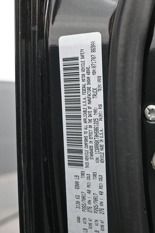 Used 2017 RAM 1500 Express RWD image 3