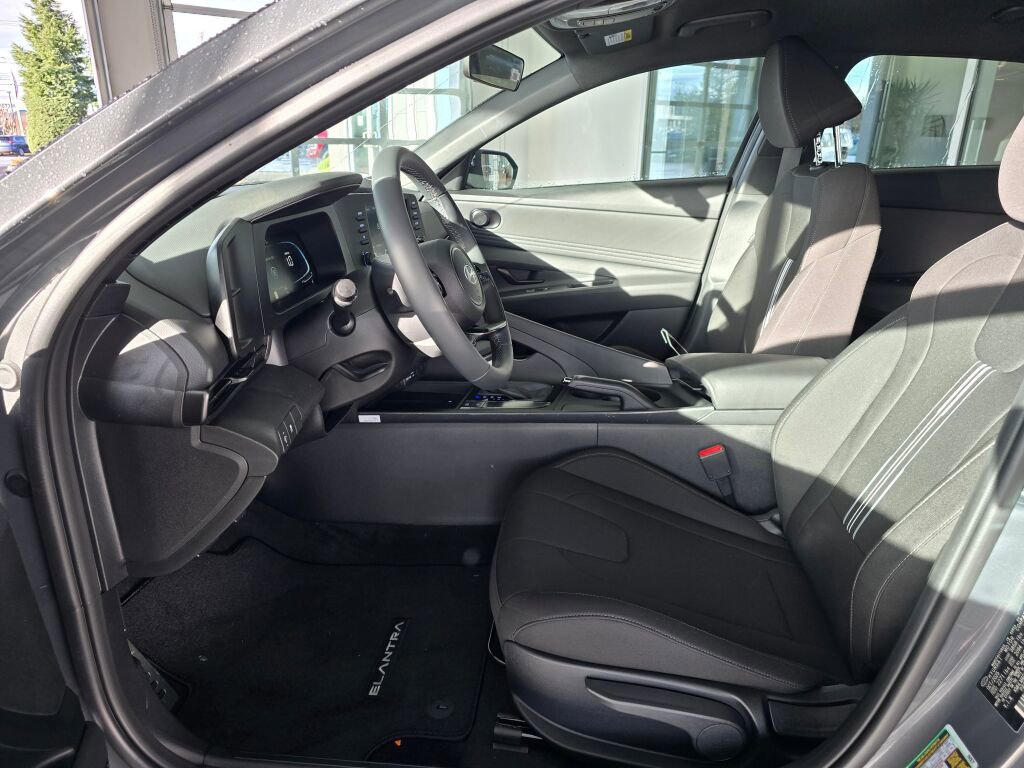 New 2026 Hyundai Elantra Sport image 18