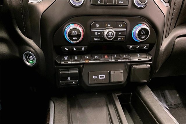 Used 2022 GMC Sierra 3500 Denali w/ Denali Ultimate Package image 27