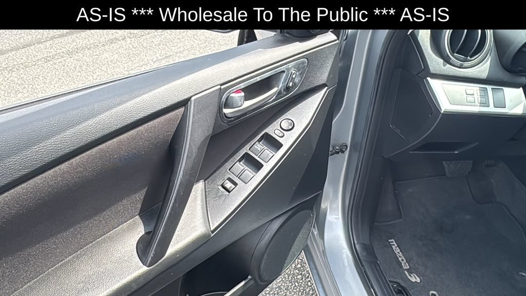 Used 2011 MAZDA MAZDA3 i Touring FWD image 13