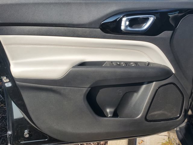 Used 2023 Jeep Compass Limited AWD/4WD image 7