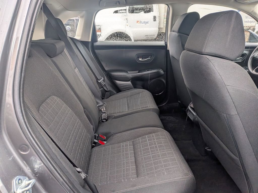 Used 2025 Honda HR-V LX image 29