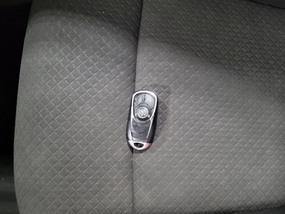 Used 2019 Buick Encore Preferred AWD/4WD image 32