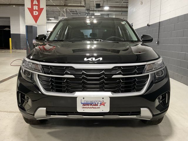 Used 2024 Kia Seltos LX AWD/4WD image 35