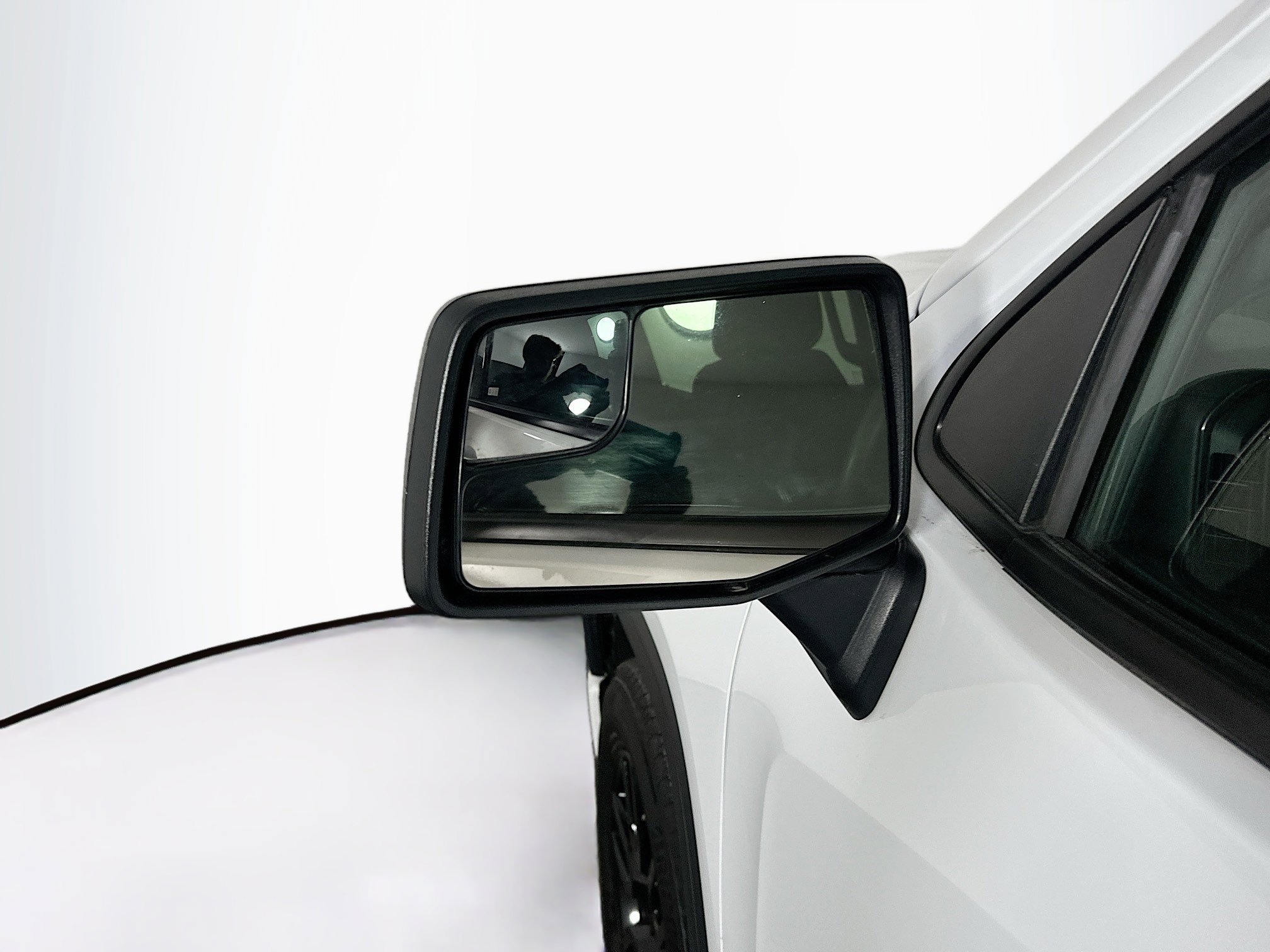 Used 2024 GMC Sierra 1500 Elevation image 16