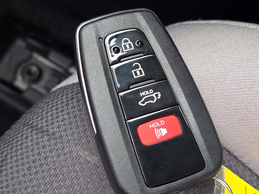 Used 2019 Toyota RAV4 XLE w/ Convenience Package FWD image 36