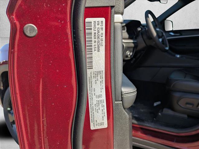 New 2025 Jeep Grand Cherokee Limited w/ Black Appearance Package image 20