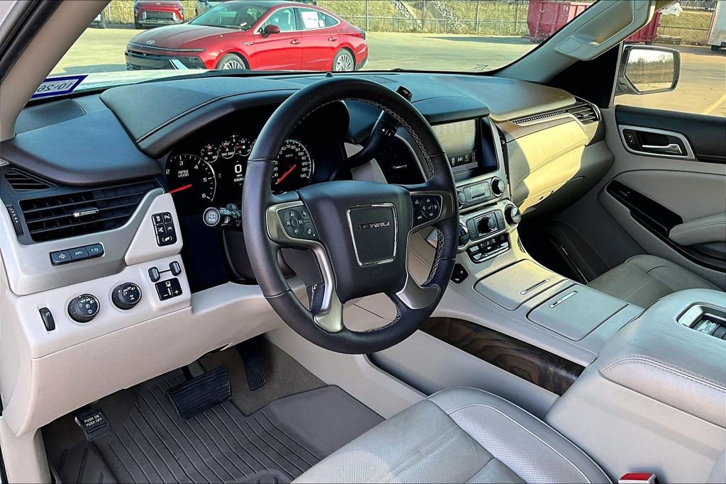 Used 2018 GMC Yukon Denali w/ Denali Ultimate Package image 16