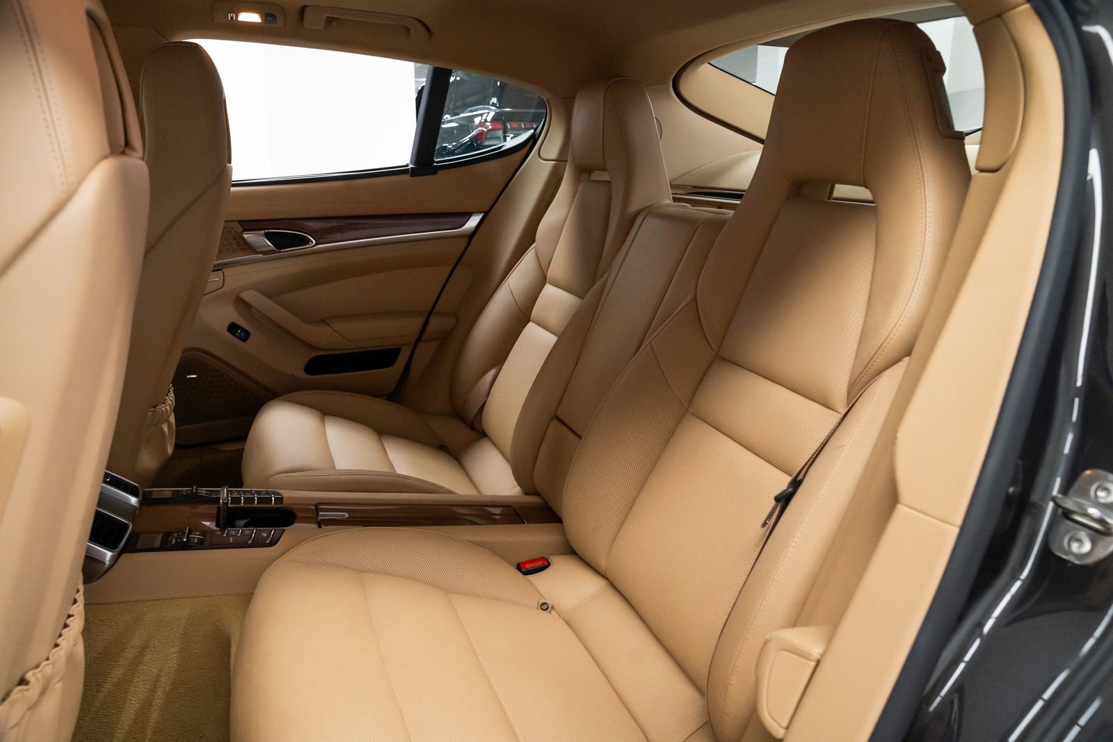 Used 2014 Porsche Panamera S image 20